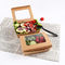 Pudełko z papieru pakowego z przezroczystym okienkiem na owoce sałatkowe i zimne potrawy